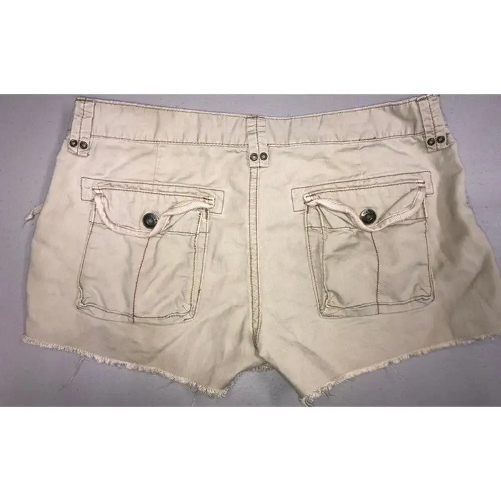 American Eagle Khaki Shorts womens 6